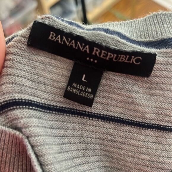 Men’s Large Stripe Grey Banana Republic Causal Top - Picture 2 of 3
